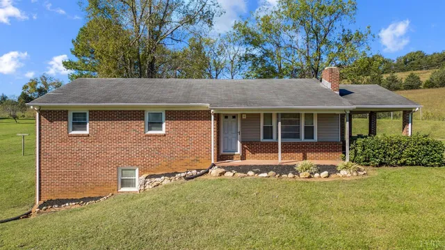 $335,000 | 3803 Bedford Highway, Lynch Station, VA 24571