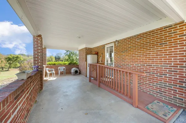 $335,000 | 3803 Bedford Highway, Lynch Station, VA 24571
