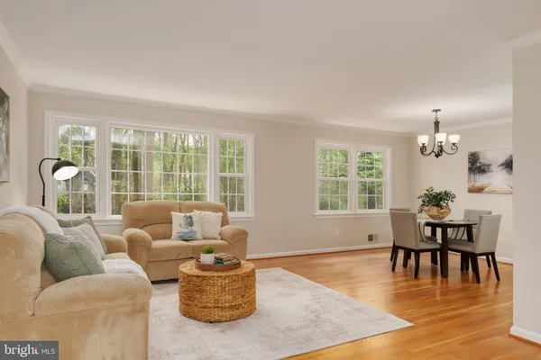 $775,000 | 8709 Powder Horn Road, Springfield, VA 22152