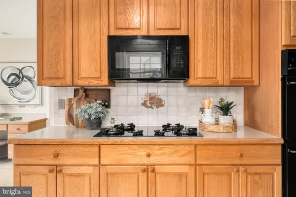 $775,000 | 8709 Powder Horn Road, Springfield, VA 22152