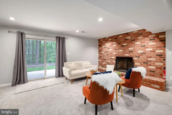 $775,000 | 8709 Powder Horn Road, Springfield, VA 22152