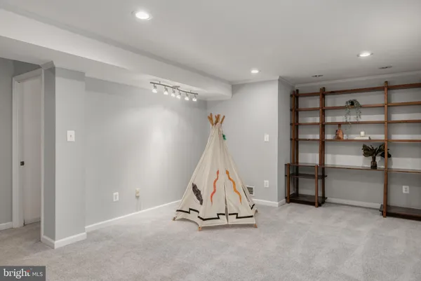 $775,000 | 8709 Powder Horn Road, Springfield, VA 22152