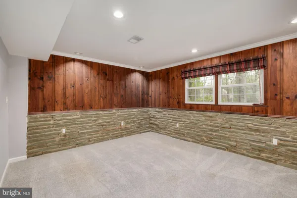 $775,000 | 8709 Powder Horn Road, Springfield, VA 22152