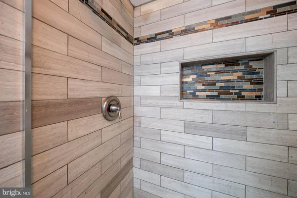 $775,000 | 8709 Powder Horn Road, Springfield, VA 22152