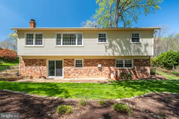 $775,000 | 8709 Powder Horn Road, Springfield, VA 22152