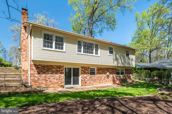 $775,000 | 8709 Powder Horn Road, Springfield, VA 22152