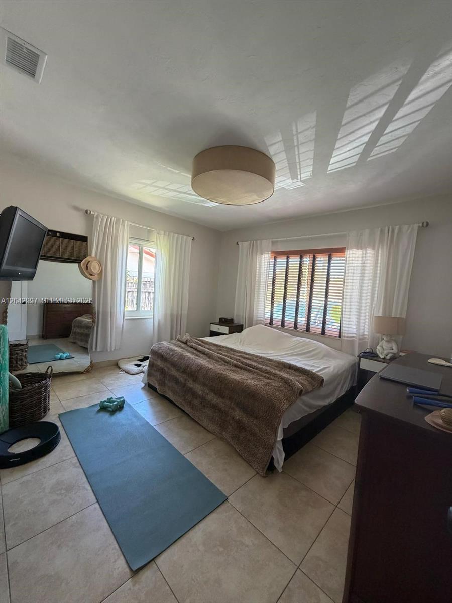5769 Southwest 5th Terrace Miami, FL 33144 - Photo 6 of 9