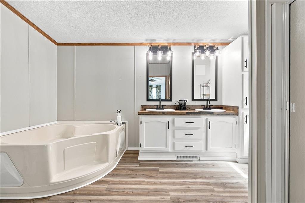 948 Duvall Road Charleroi, PA 15022 - Photo 21 of 38 Gallery Image 21