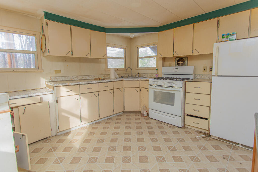 49 Reed's Mill Road Madrid Township, ME 04966 - Photo 3 of 34 sandy-river-realty-14