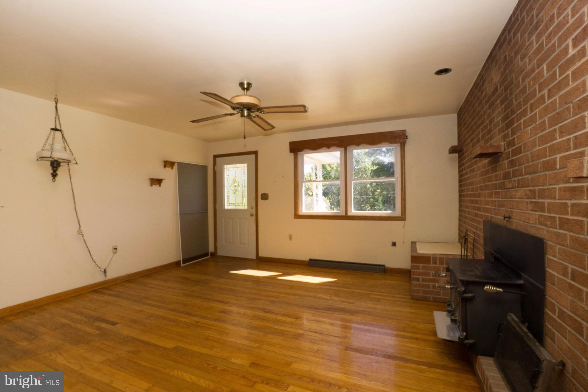 61 Spring Street Harpers Ferry, WV 25425 - Photo 4 of 18 Family Room