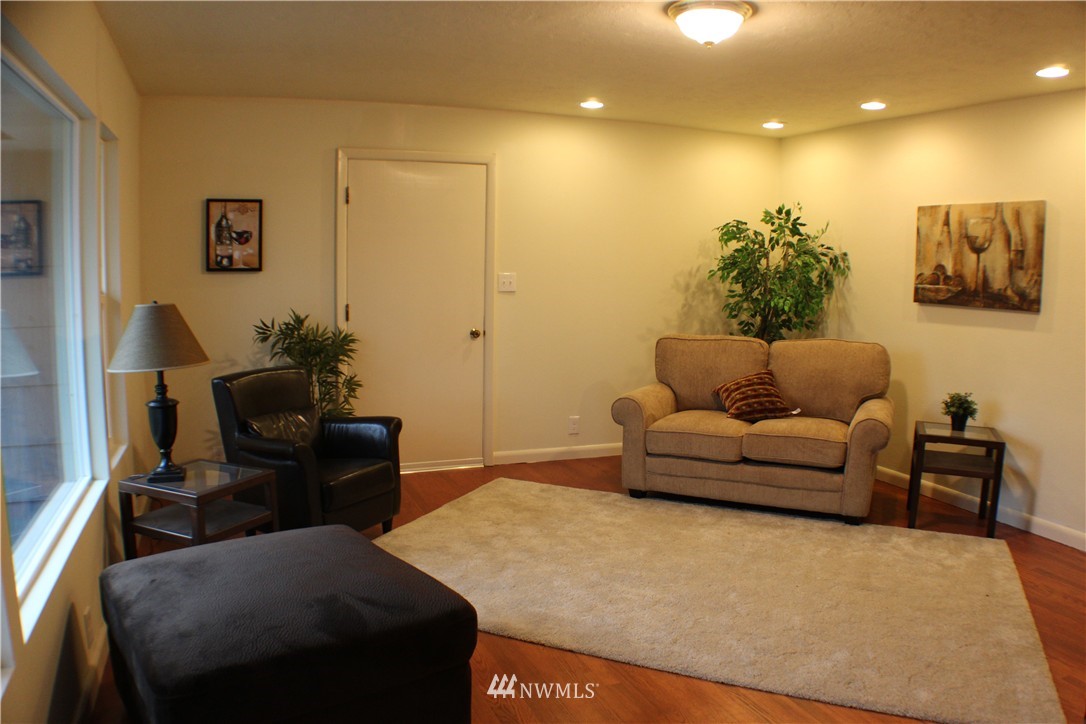 2131 Cascade Way Longview, WA 98632 - Photo 11 of 25 Gallery Image 11
