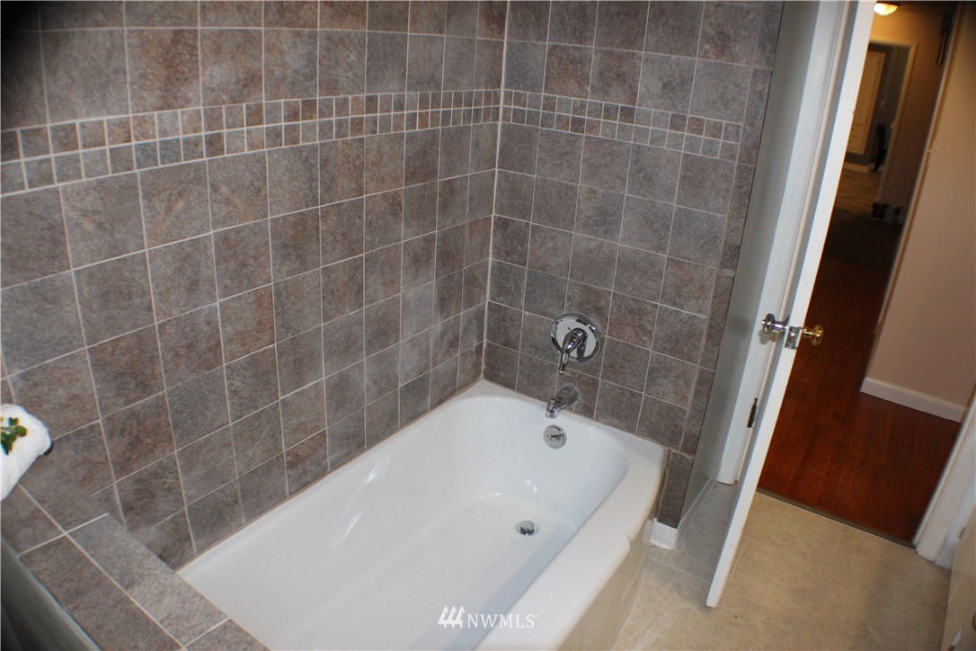2131 Cascade Way Longview, WA 98632 - Photo 18 of 25 Gallery Image 18