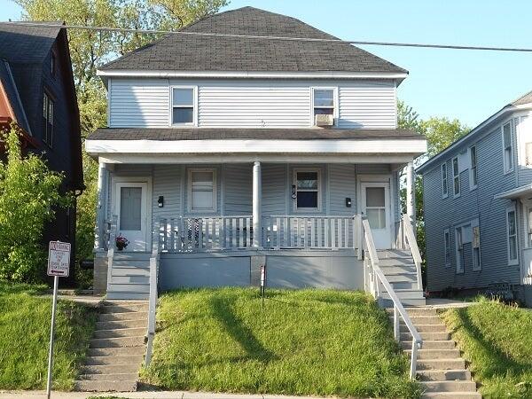 1813 West 6th Street Racine, WI 53404 - Photo 1 of 1 20120521185144955552000000-o