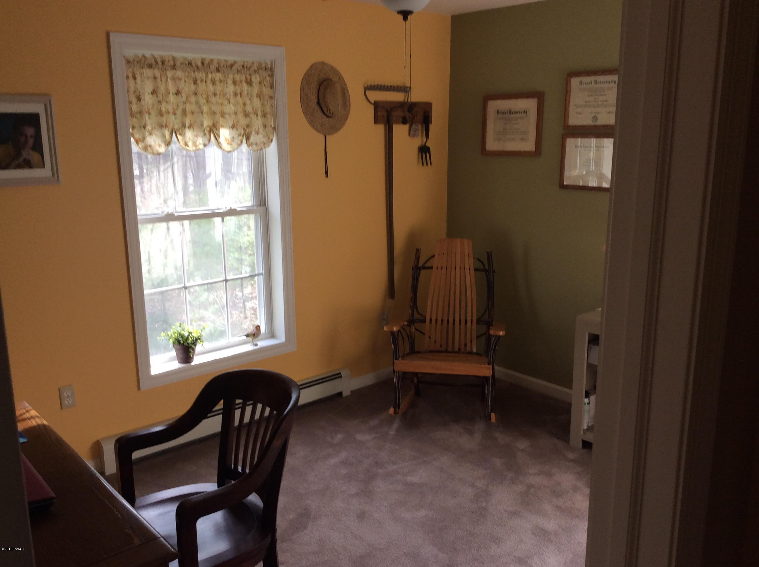 101 Lake Road Shohola, PA 18458 - Photo 38 of 89 image