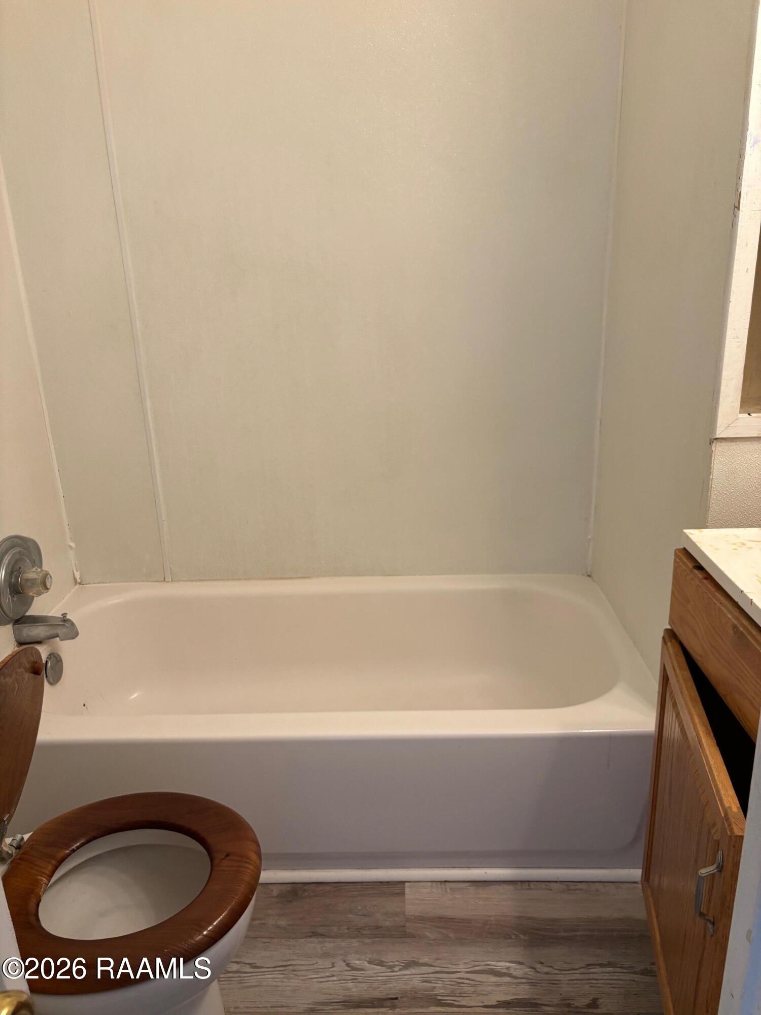 205 Haig Street Lafayette, LA 70501 - Photo 6 of 8 205 Haig - Bathroom