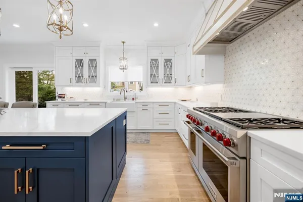 $2,295,000 | 495 Wilson Avenue, Paramus, NJ 07652