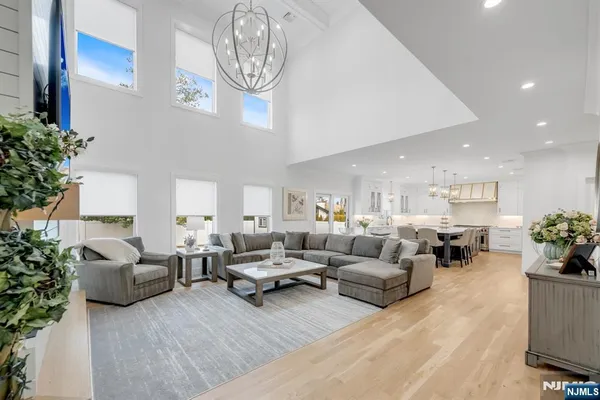 $2,295,000 | 495 Wilson Avenue, Paramus, NJ 07652