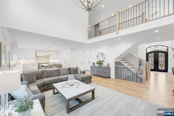 $2,295,000 | 495 Wilson Avenue, Paramus, NJ 07652