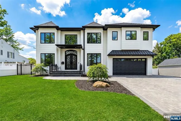 $2,295,000 | 495 Wilson Avenue, Paramus, NJ 07652