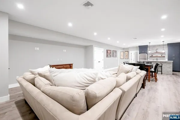 $2,295,000 | 495 Wilson Avenue, Paramus, NJ 07652