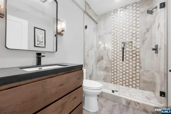 $2,295,000 | 495 Wilson Avenue, Paramus, NJ 07652