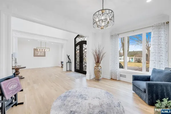 $2,295,000 | 495 Wilson Avenue, Paramus, NJ 07652