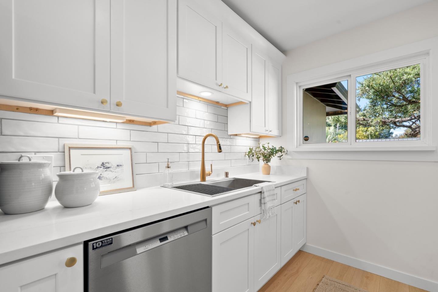 106 Wesley Street Capitola, CA 95010 - Photo 18 of 44