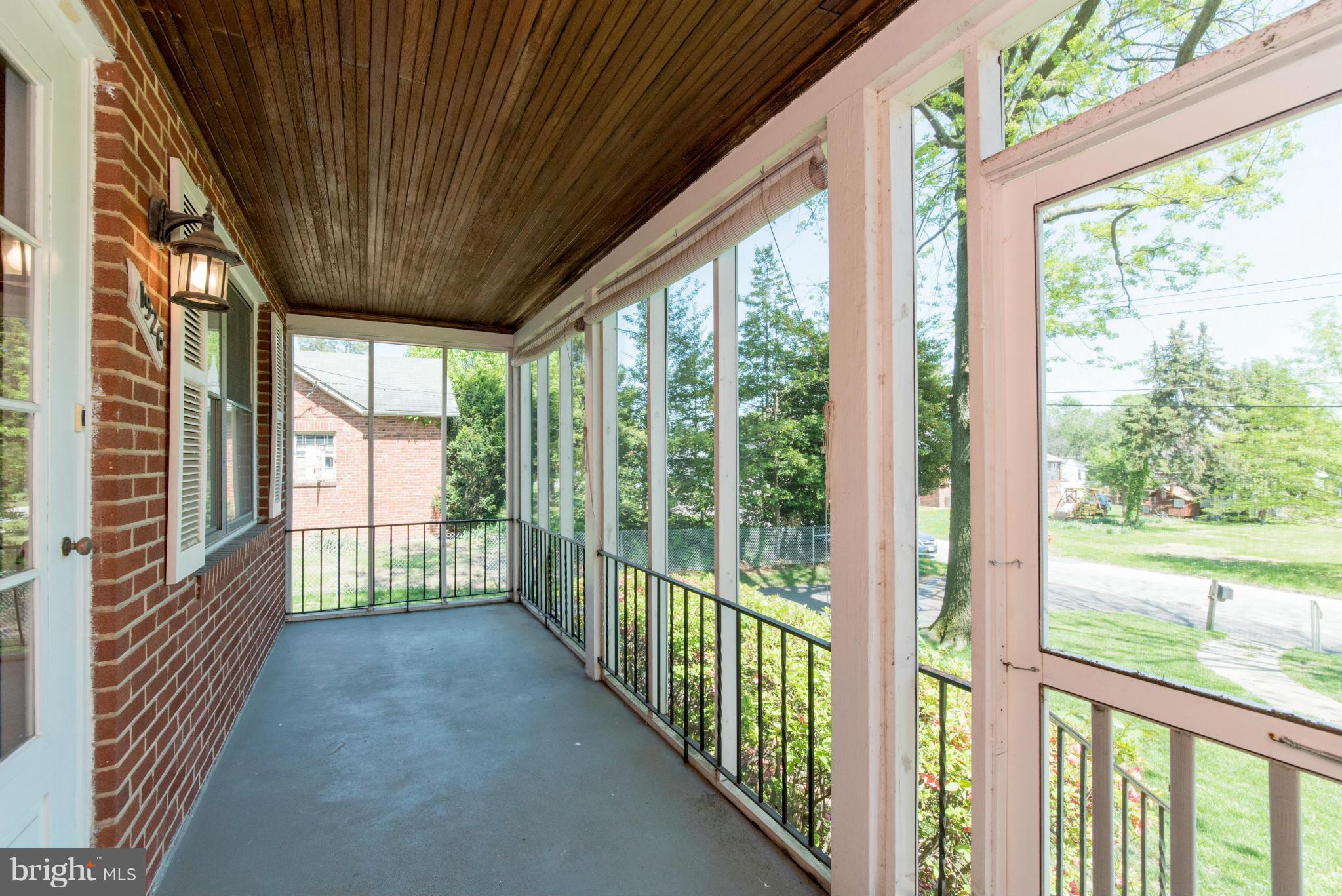 1926 Robinwood Road Baltimore, MD 21222 - Photo 2 of 30 Screened in porch