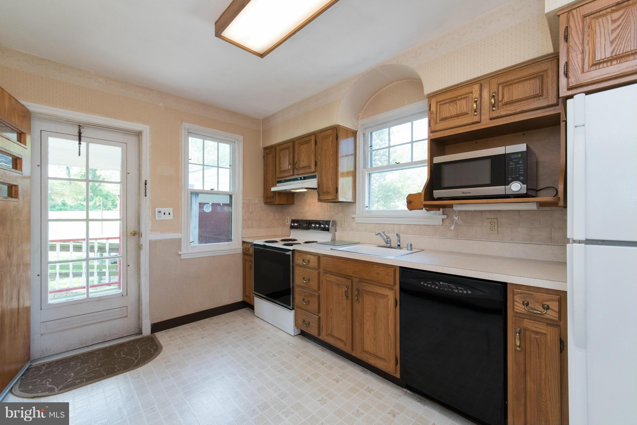 1926 Robinwood Road Baltimore, MD 21222 - Photo 11 of 30 Kitchen