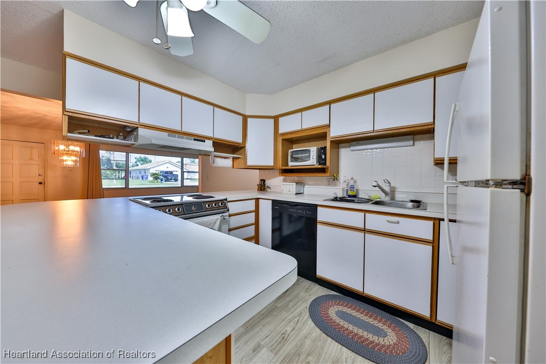 4218 Westminster Road Sebring, FL 33875 - Photo 7 of 17