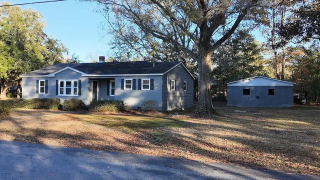 $210,000 | 412 Live Oak Street, Walterboro, SC 29488