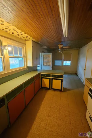 $130,000 | 16011 Peairs Road, Pride, LA 70770