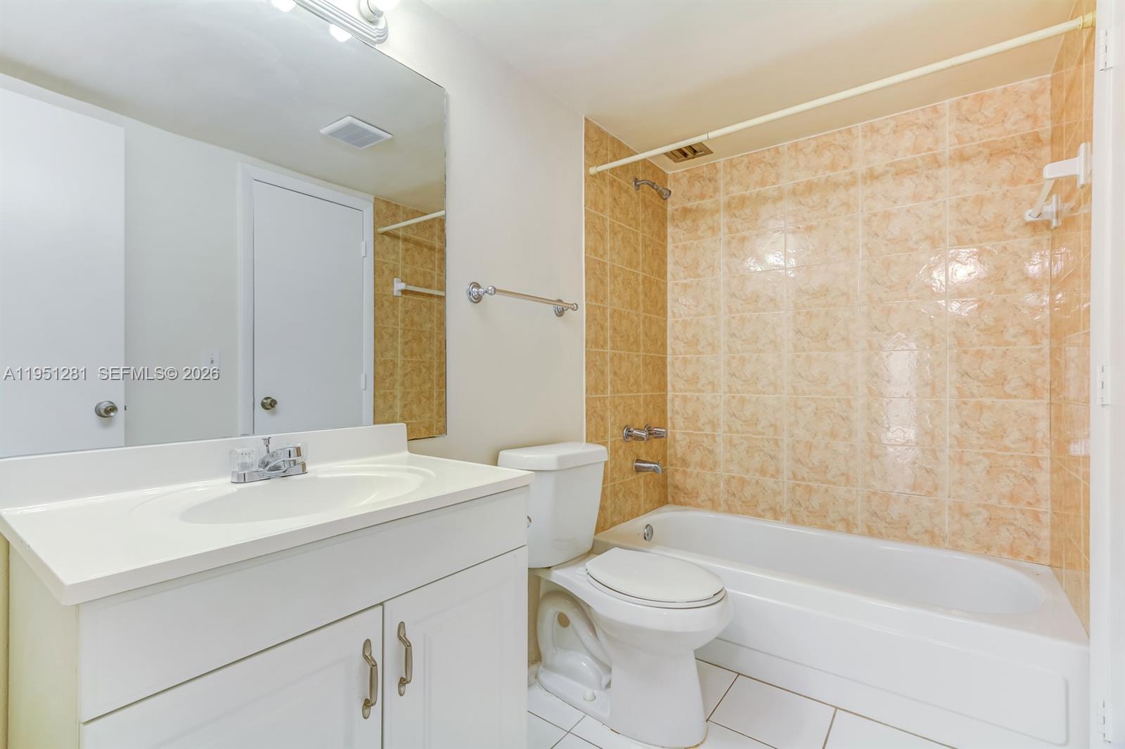 7528 Southwest 95th Place Miami, FL 33173 - Photo 11 of 16