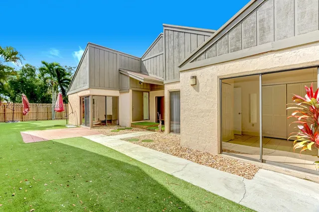 $3,600 | 7528 Southwest 95th Place, Miami, FL 33173