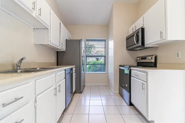 $3,600 | 7528 Southwest 95th Place, Miami, FL 33173