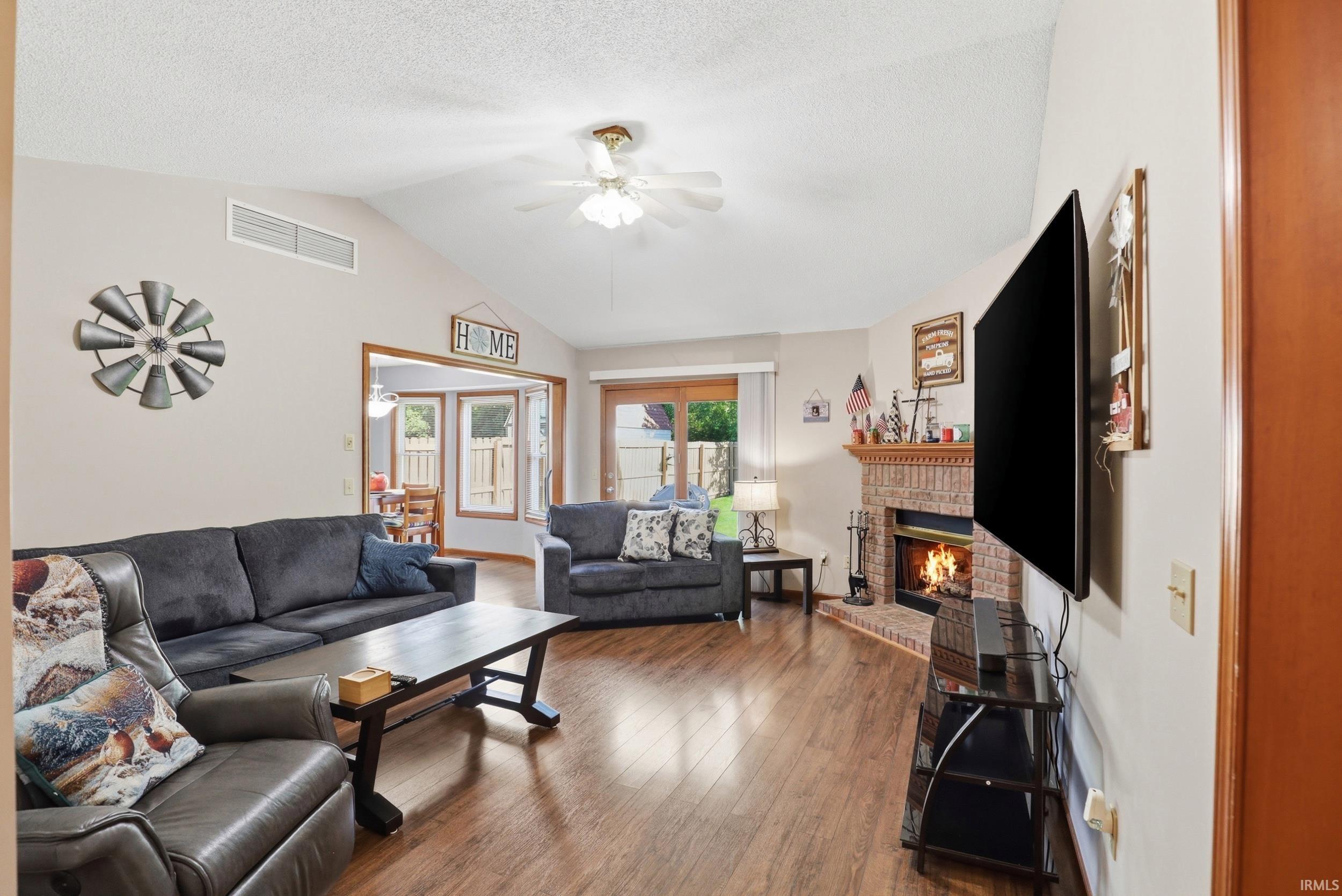 370 Cobblers Way Waterloo, IN 46793 - Photo 4 of 38