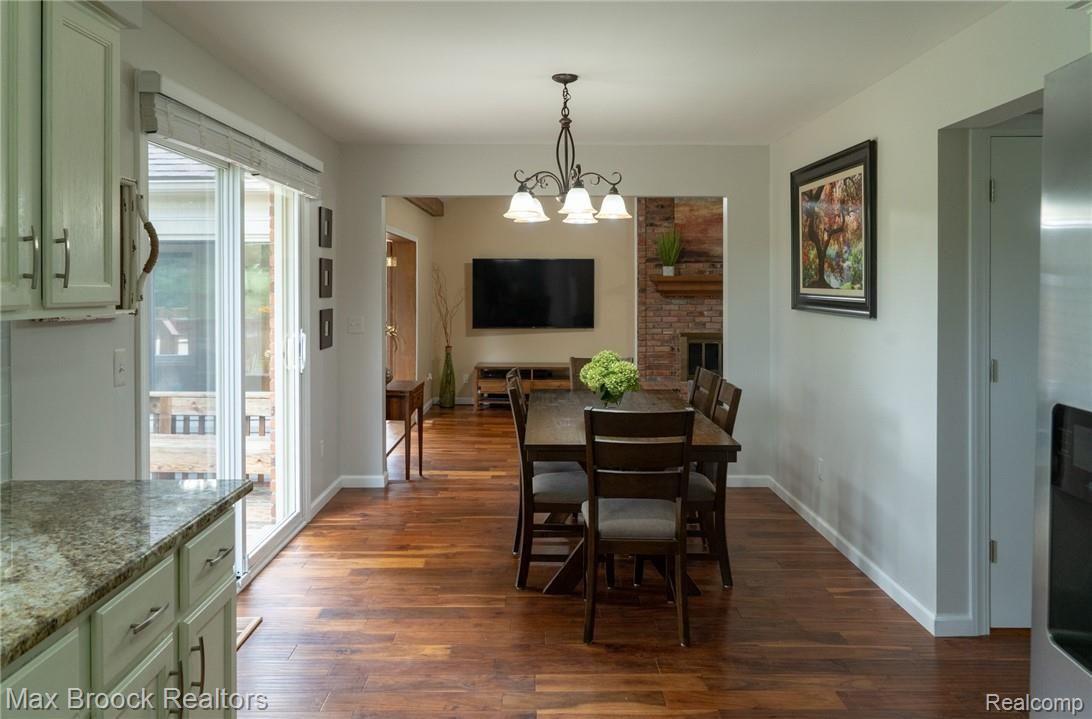 2281 Norton Road Rochester, MI 48307 - Photo 16 of 37 052_DSC0303-HDR.jpg