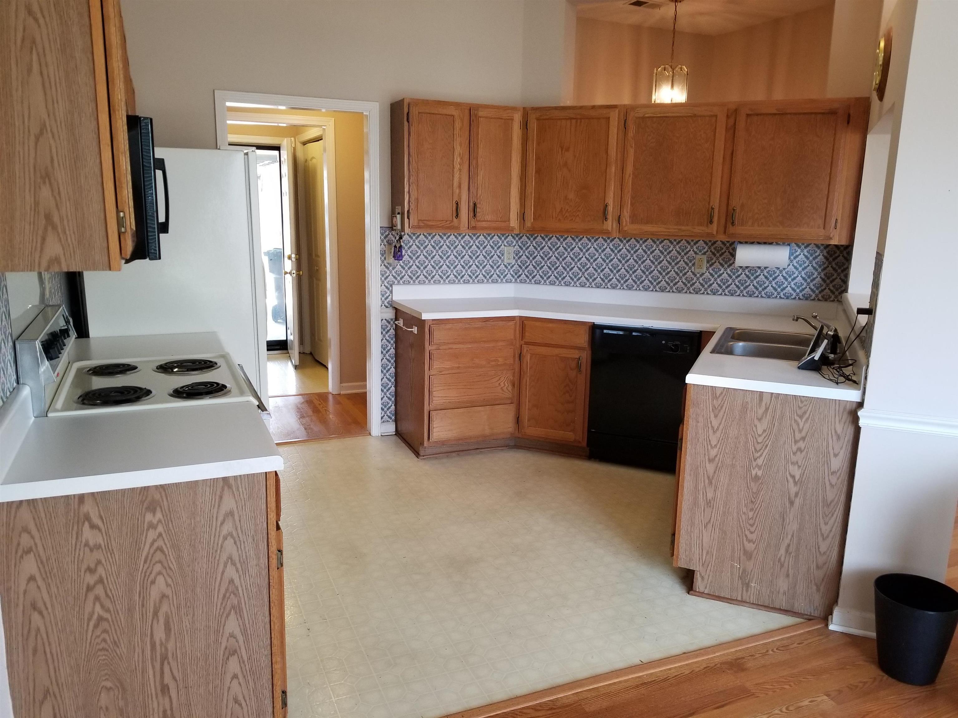 5376 Twisting Ridge Cove Memphis, TN 38141 - Photo 2 of 15 Gallery Image 2