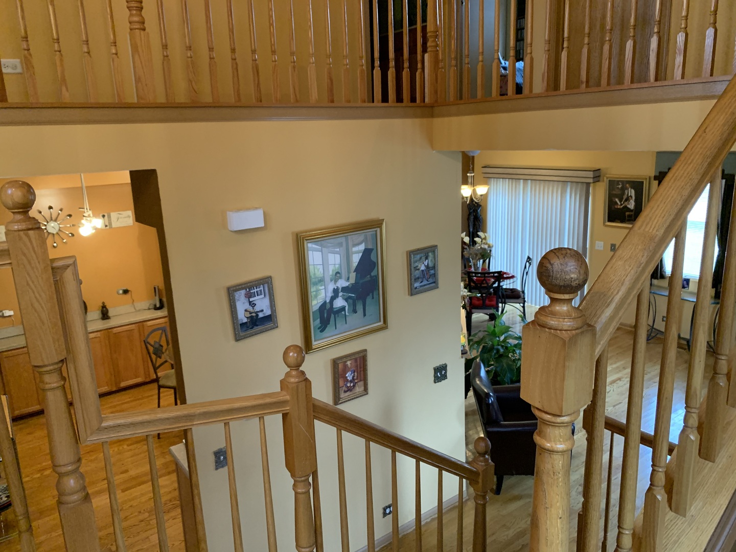 21211 Gray Hawk Drive Matteson, IL 60443 - Photo 19 of 36 a view of stairs