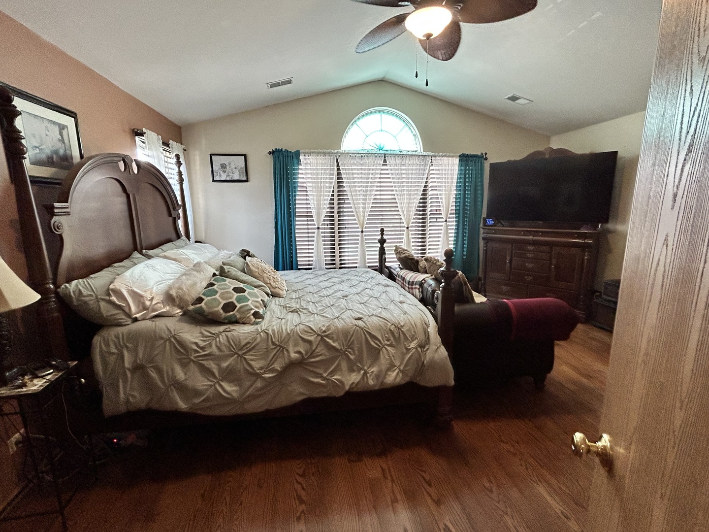 21211 Gray Hawk Drive Matteson, IL 60443 - Photo 26 of 36 a bedroom with bed and a large window