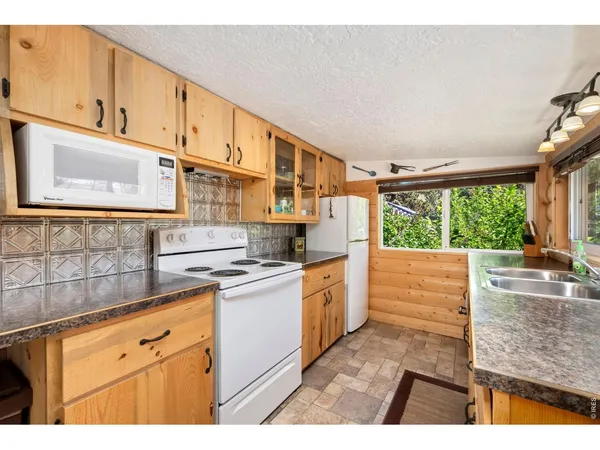 $230,000 | 47 Falls Creek Drive, Bellvue, CO 80512