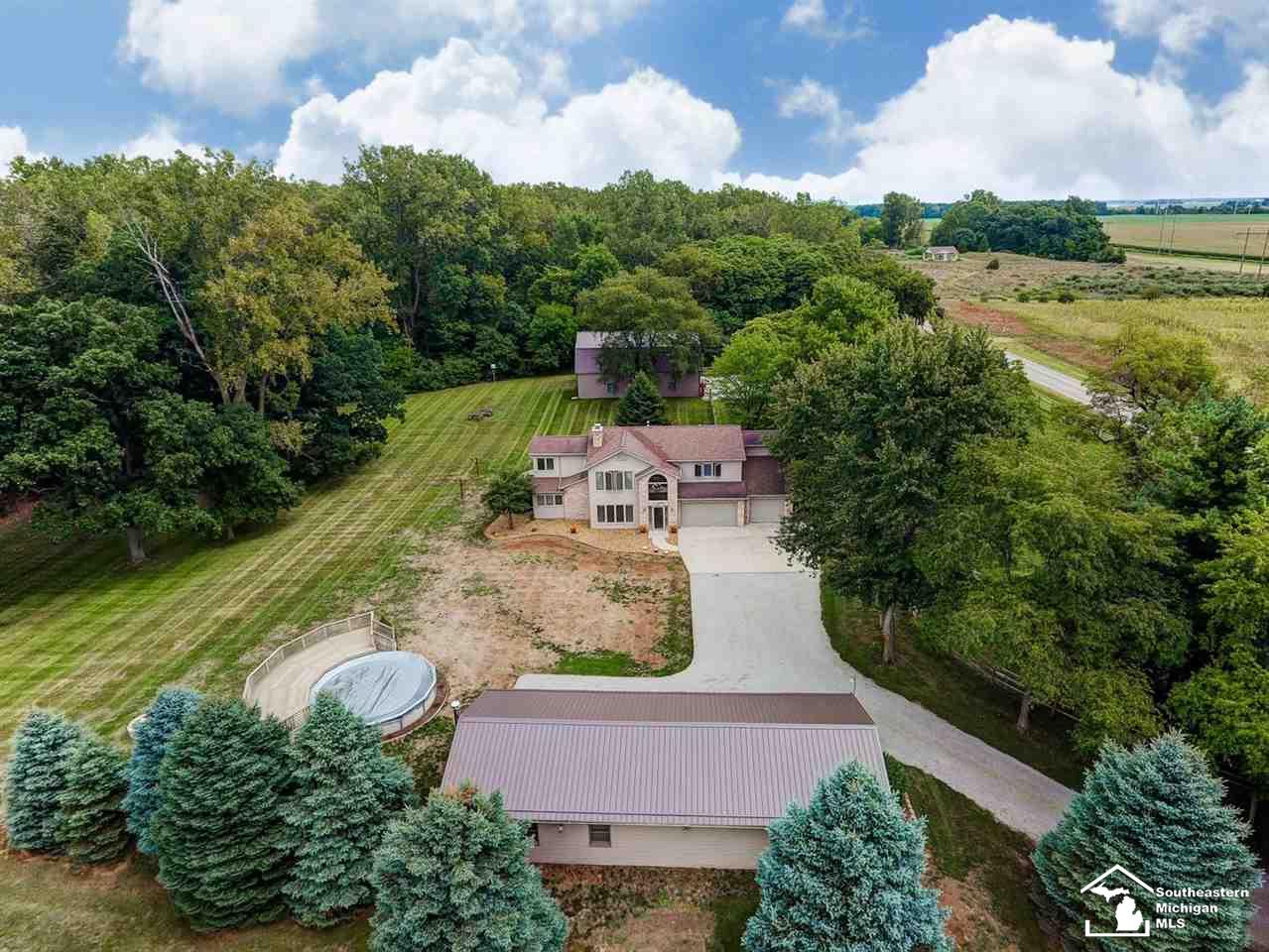 14534 Carroll Road Blissfield, MI 49228 - Photo 1 of 62 Welcome home!