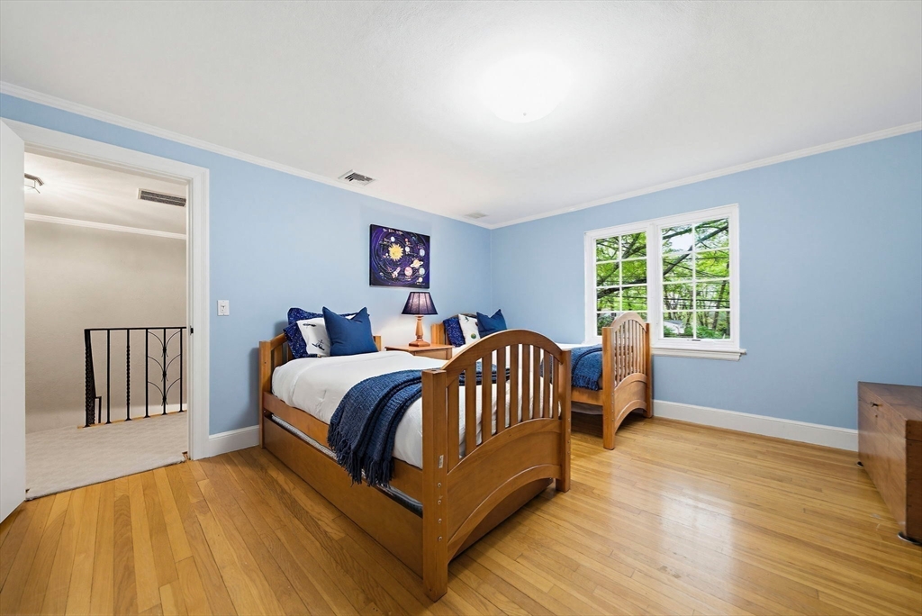 72 Beverly Road Brookline, MA 02467 - Photo 25 of 40