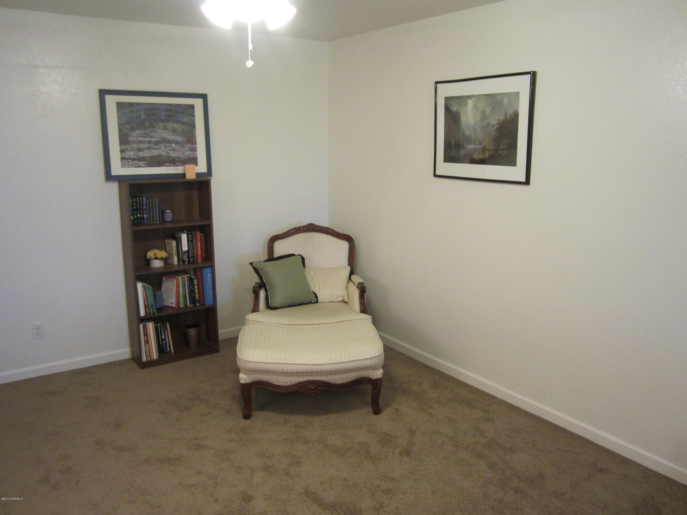 5639 East Ellis Street Mesa, AZ 85205 - Photo 14 of 26 Master Retreat_Sitting area