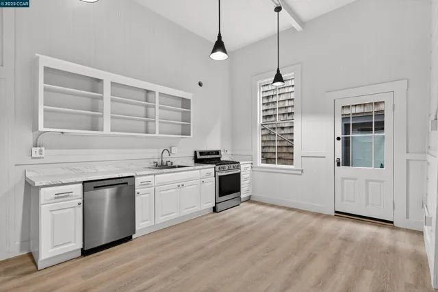 $835,000 | 725 Loring Avenue, Crockett, CA 94525