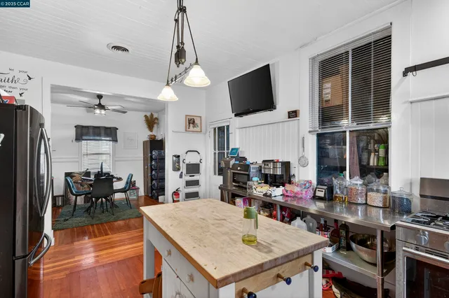 $835,000 | 725 Loring Avenue, Crockett, CA 94525