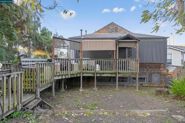 $835,000 | 725 Loring Avenue, Crockett, CA 94525