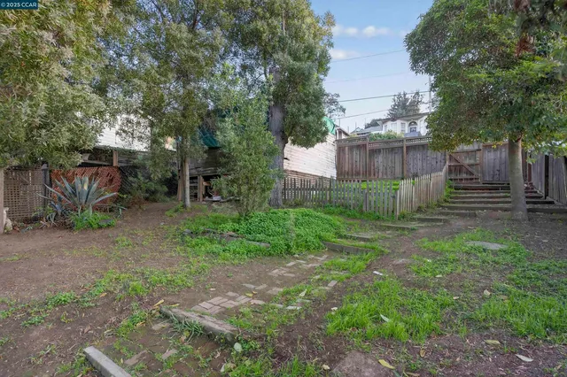 $835,000 | 725 Loring Avenue, Crockett, CA 94525