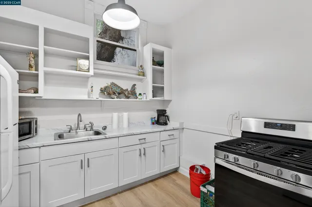 $835,000 | 725 Loring Avenue, Crockett, CA 94525