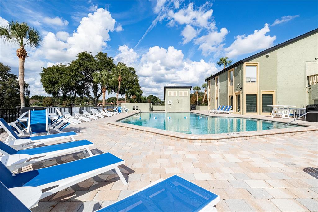 920 Lake Destiny Road, Unit F Altamonte Springs, FL 32714 - Photo 15 of 27 a view of outdoor space yard and living room